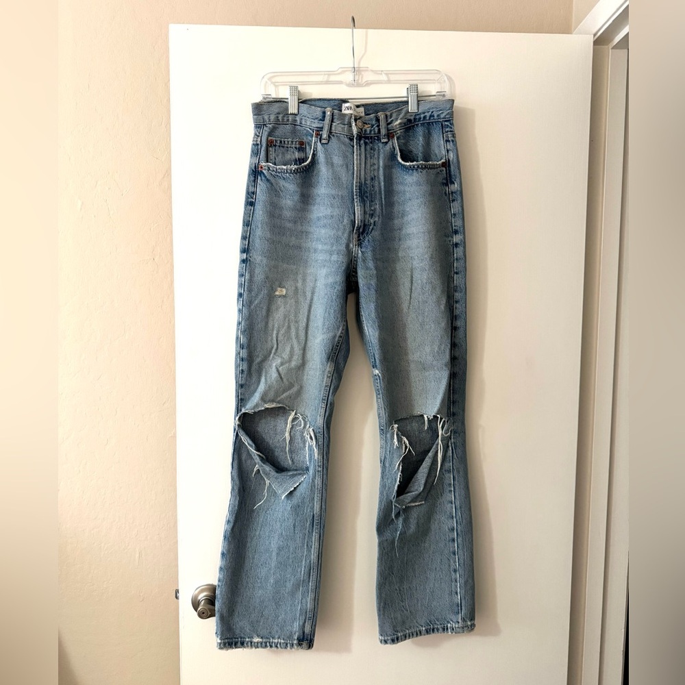 ZARA Straight Leg Jeans | Distressed Knees | Size US 8